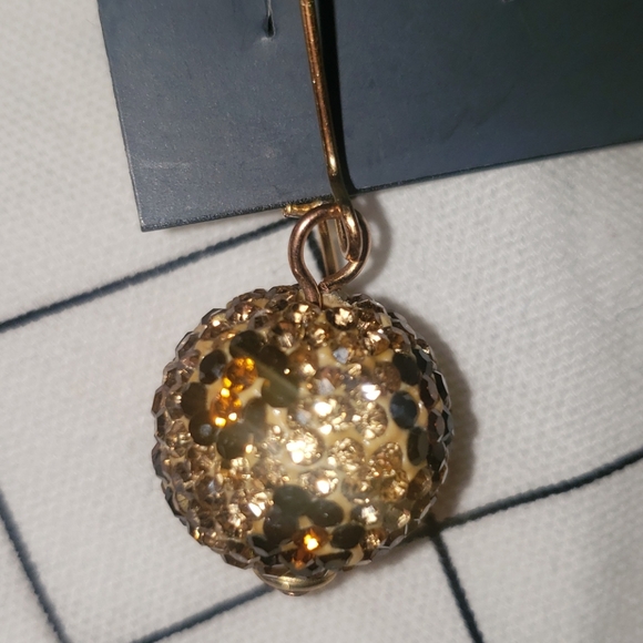 Earrings, leopard 🐆 print. - Picture 5 of 6